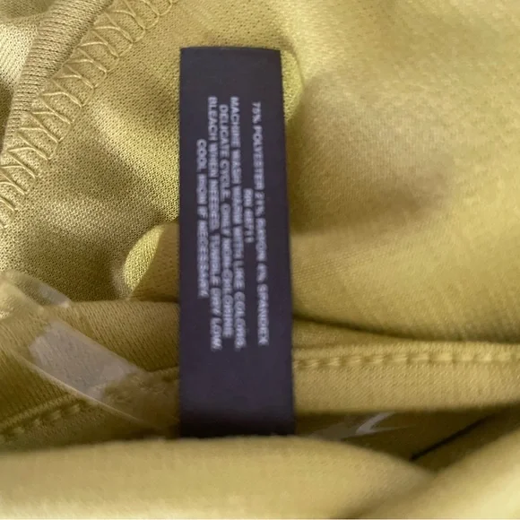 Massini Wasabi Green Short Sleeve Top with round buckle detail  Size 1X - Picture 5 of 5